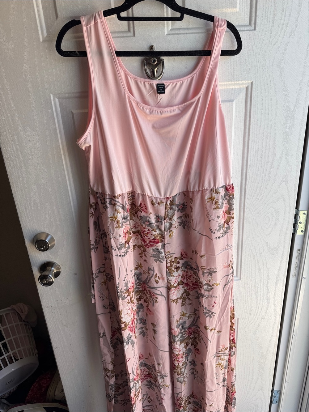 SHEIN Light Pink Floral Scoop-Neck jumpsuit